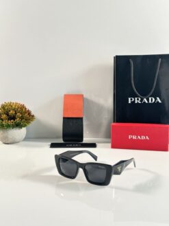 Prada_WMNS_954_Black