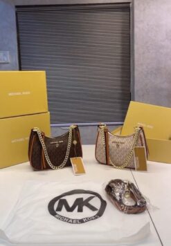Michael_Kors-Jet-Set-Charm-Small-Logo-Pochette-Bag