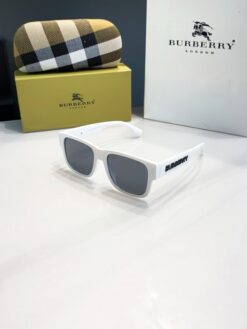 Burberry white black 3458